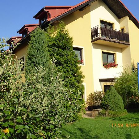 Pension Maja Чески-Крумлов Экстерьер фото